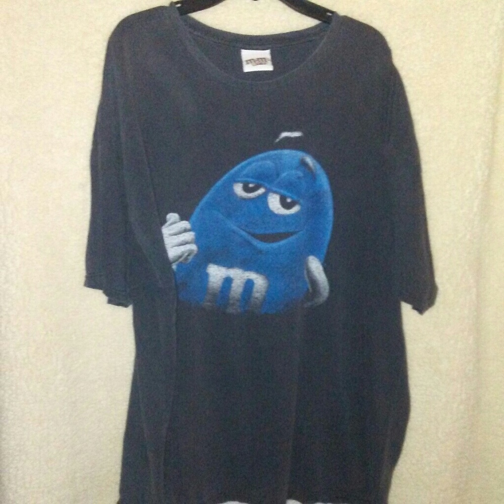 M&M world vintage shirt